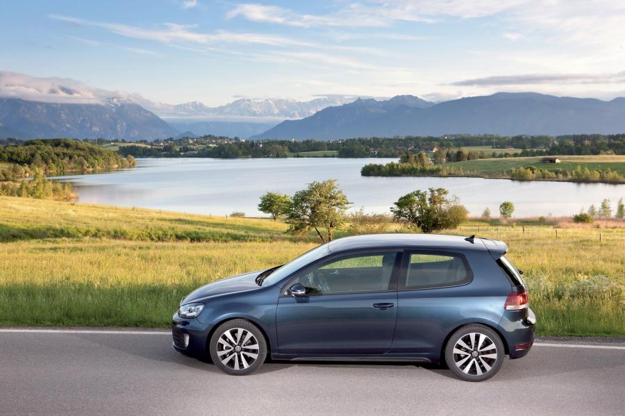 Volkswagen Golf GTD 2011 года  (фото 13 из 35)